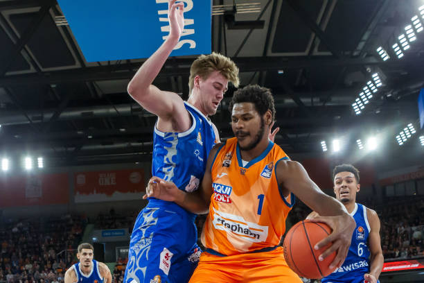 而朴柱奉的 而朴柱奉的